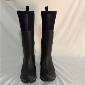 Women’s Elegant Black Muck Winter Rain Boots